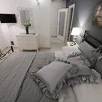 Apartament Happy House 31 *