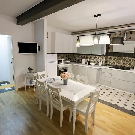 Happy House 31 Apartment *